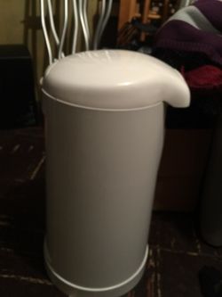 Diaper pail