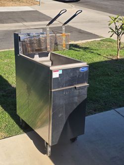 Natural gas fryer, For restaurants