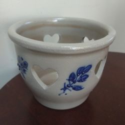HEART CUTOUTS DESIGN STONEWARE CANDLE HOLDER