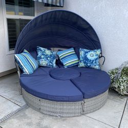 Outdoor Canopy Daybed