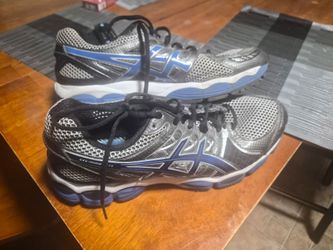 MENS ASICS RUNNING SNEAKERS.