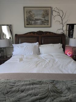 Queen Bed Solid Wood Heavy