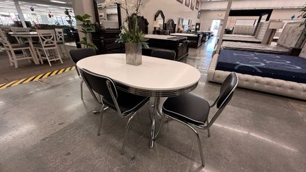 5 PC DINING TABLE