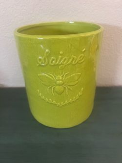 Utensil holder