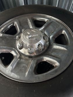 Dodge Ram 2500/3500 18in wheels with tires