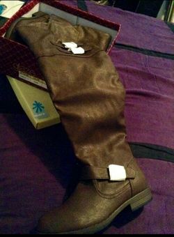 BROWN OVEE THE KNEE BOOTS