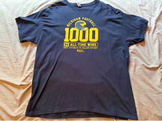 University of Michigan Wolverines NCAAF “1000 Wins” Shirt; Men’s XL