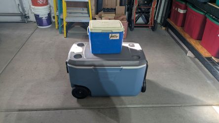 2 ice chest coolers