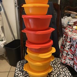 Tupperware 