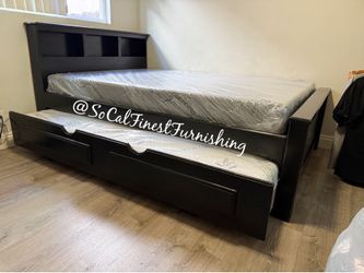 Full. Bed with trundle and mattresses