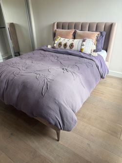 Pottery Barn Teen Full Upholstered Wingback Bed