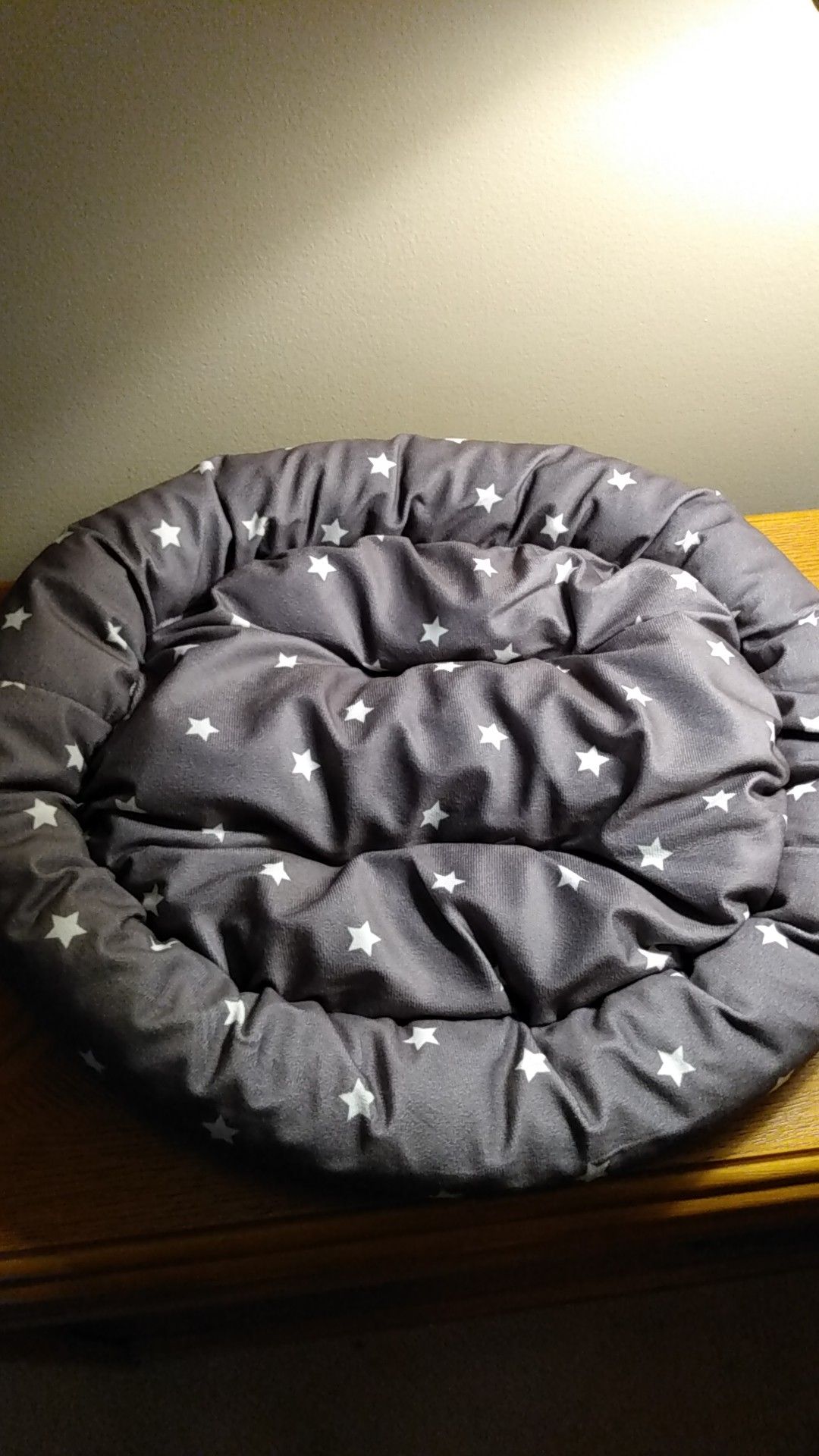 Small pet bed