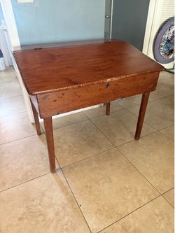 Slanted writing desk