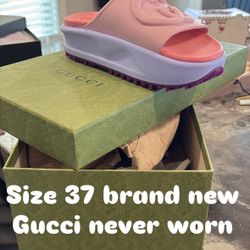 Gucci Sandals 
