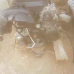 GM 5.3 L V8 Chevy Small Block Engine