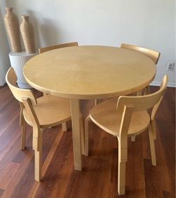 Artek Alvar Aalto Table Round 90A and Chair 69 Dining Table Set