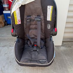 Graco SnugRide SnugLock 30 Infant Car Seat