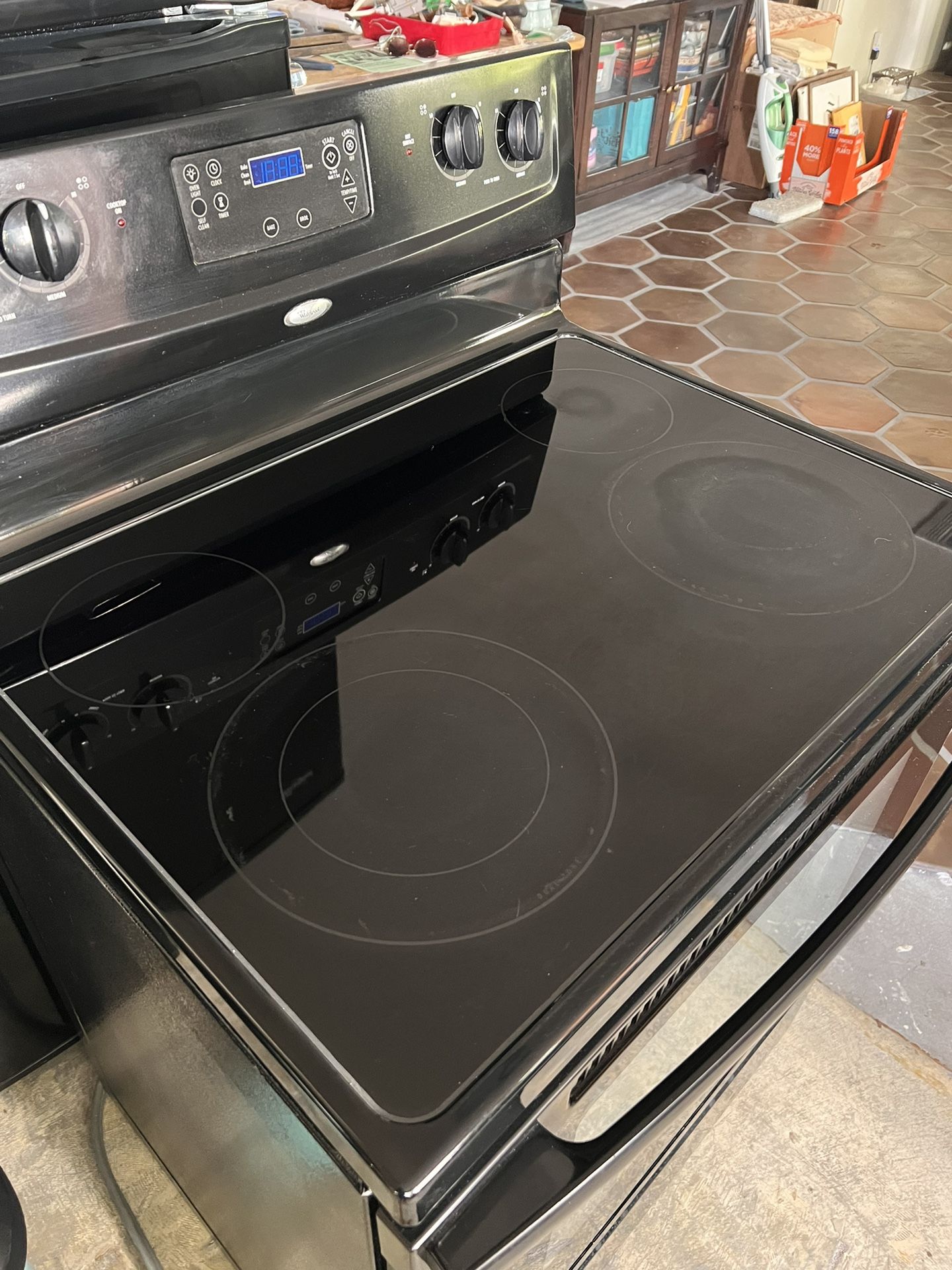 GE Whirpool Appliance Suite for Sale in Las Vegas, NV - OfferUp