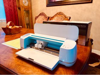 Cricut Maker with extras