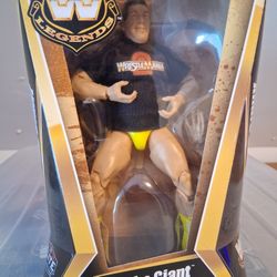WWE LEGEND SERIES  ANDRE THE GIANT COLLECTIBLE ACTION FIGURE