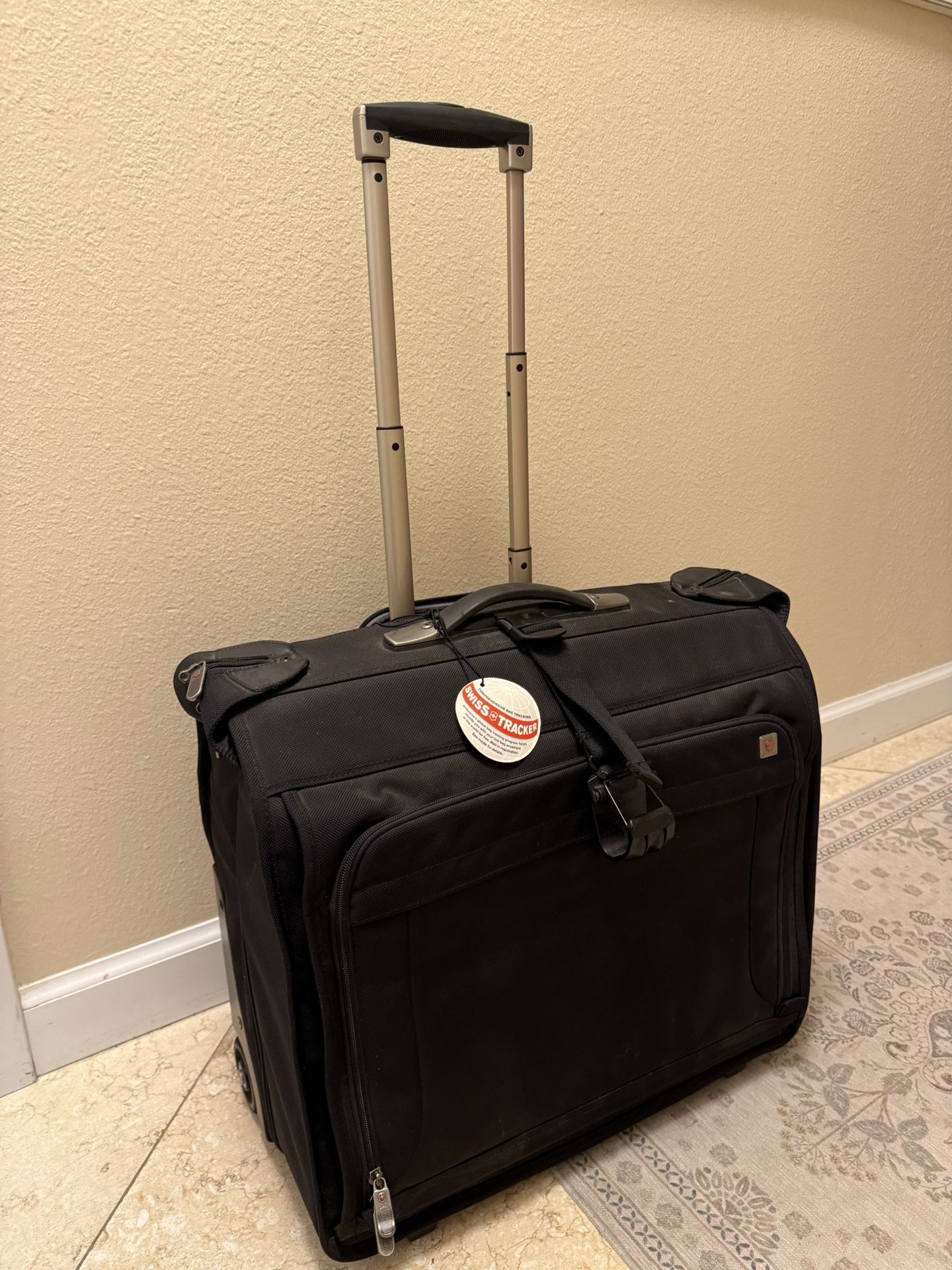 Swiss gear Victorinox Rolling Garment Bag