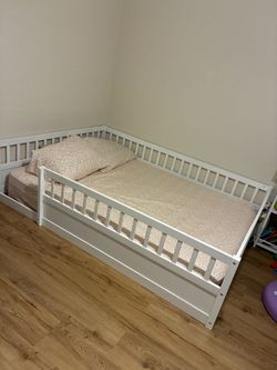 Free full size floor bed.