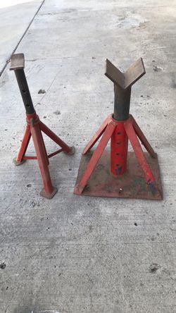 Red Steel Jack Stands Pair