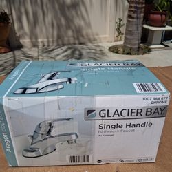 GLACIER BAY Single Handle Bathroom Faucet 