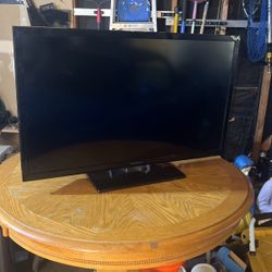 Insignia 32 inch TV