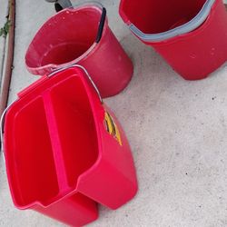 Bucket 3 For 5 Dollars 