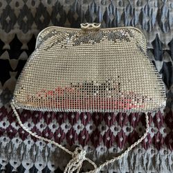 New vintage silver mesh metal bag