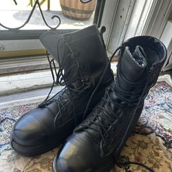 NAVY FLIGHTDECK BOOTS SZ 7W