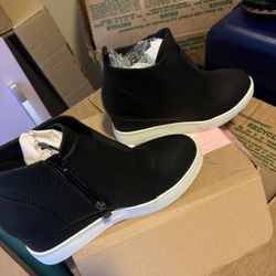 Journee Wedged Sneakers