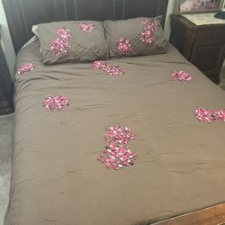 Comforter With Matching Pillow Covers