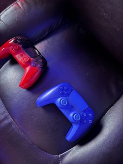 2x Playstation 5 Controllers