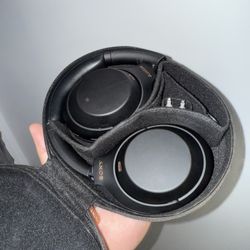 Sony WH-1000XM4 Wireless Noise Canceling Headphones