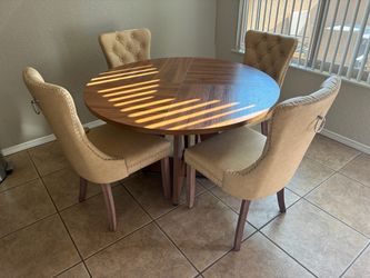 Round Wood Dining Table with 4 Chairs