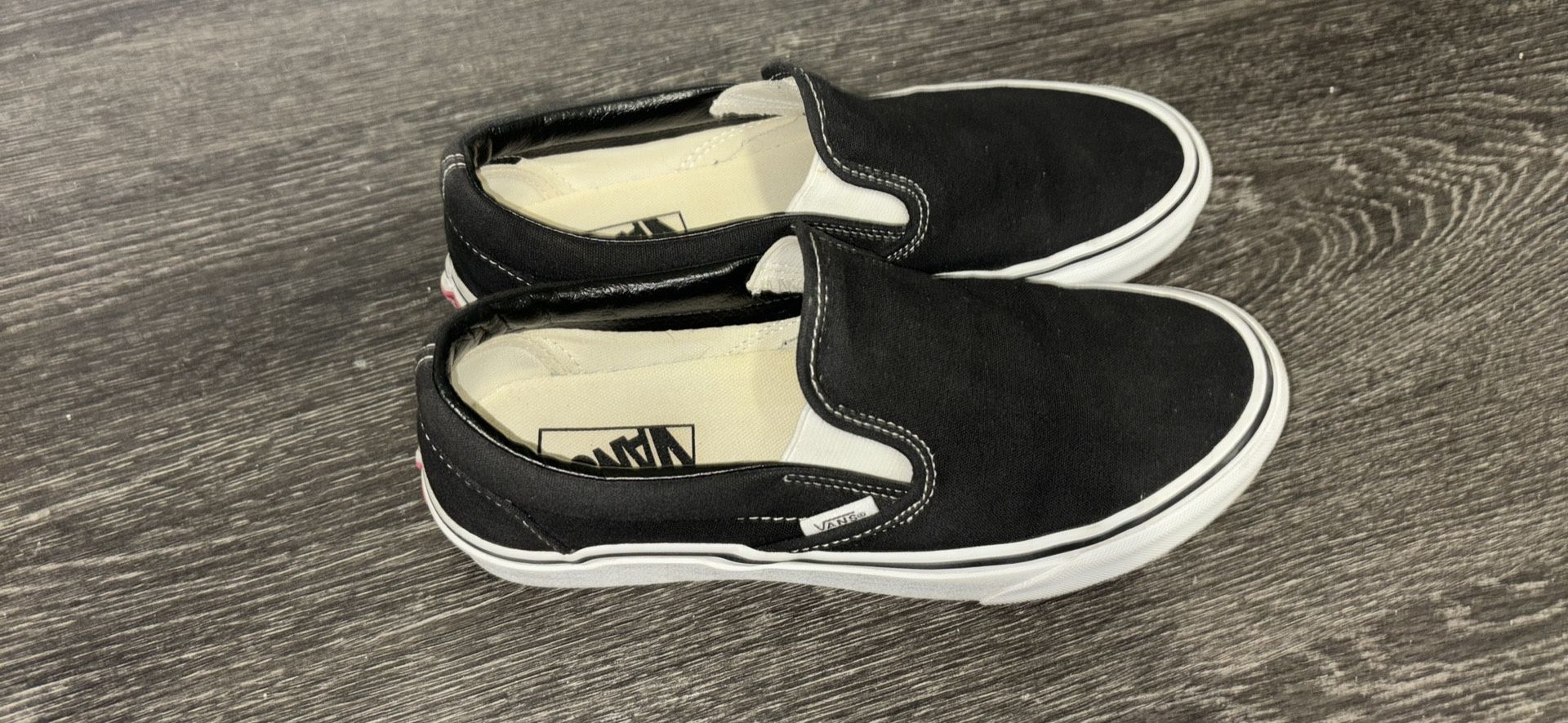 Women’s Size 8 Black Classic Vans