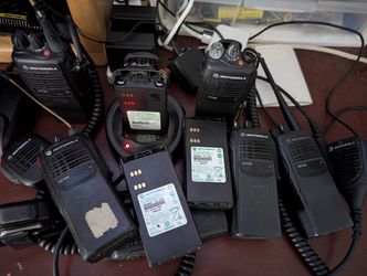 Motorola Ht 750 Walkie Talkie Radios