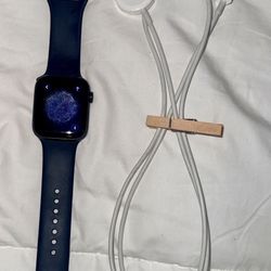 Apple Watch SE 44mm Black + Charger $40 TODAY Pasadena