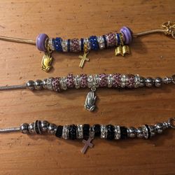 Bracelets 