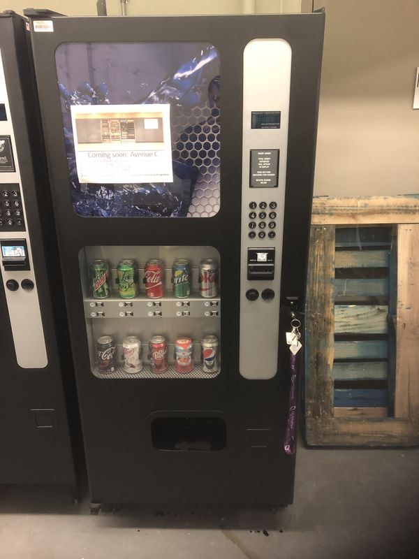 Vending machine cb500 day/gvc1 for Sale in San Diego, CA OfferUp