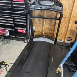 NordicTrack C700 Treadmill. With Incline 