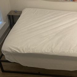 King Size Mattress And Platform Bed