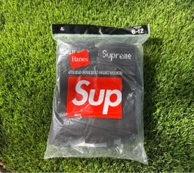 Supreme x Hanes Black Crew Socks 4-Pack