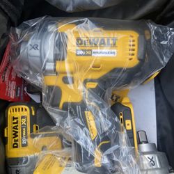 140$ Impact 1/2 Dewalt 