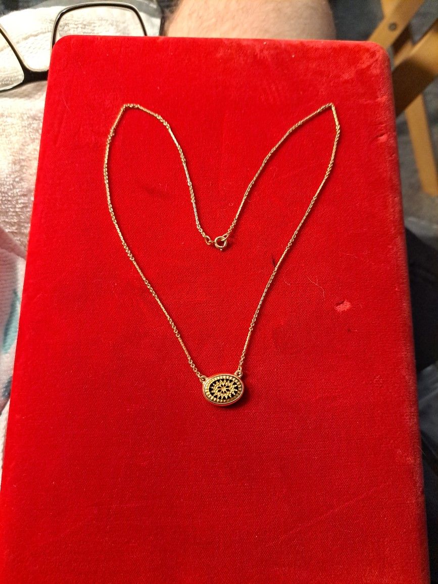 Vintage Avon Gold Tone & Black Enamel Star Flower Pendant Necklace - 18" Rare