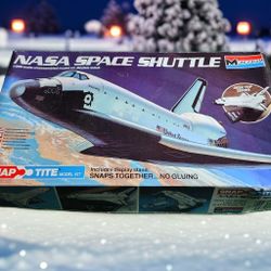 Vintage 1984 Monogram NASA Space Shuttle 1/200 Snap Tite Model Kit #1110