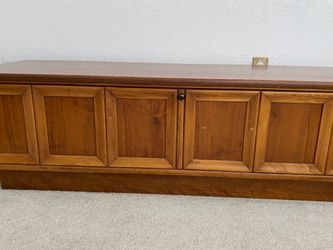 Vintage Lane Cedar Chest