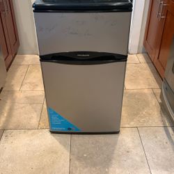 Frigidaire Mini Fridge